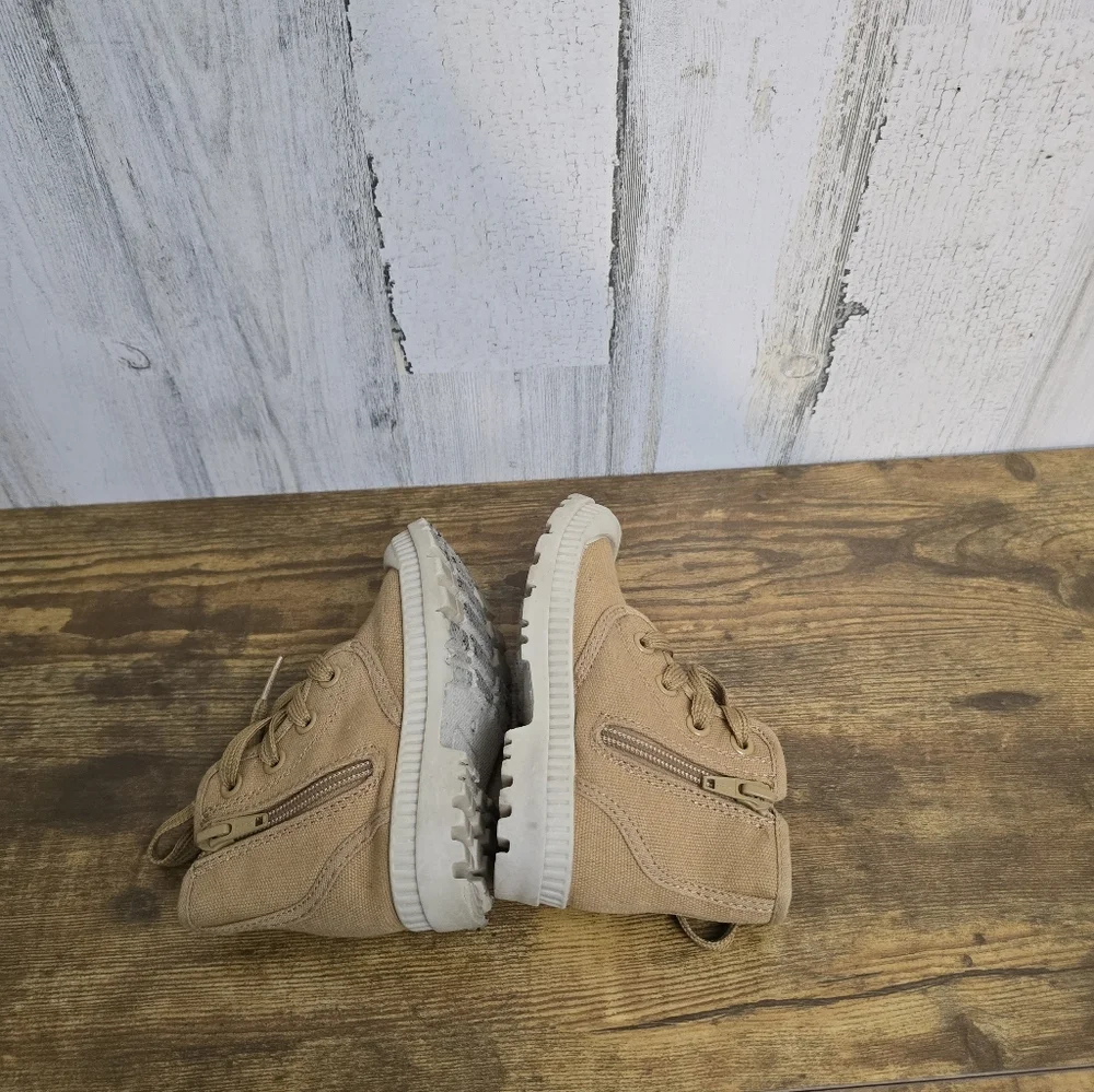 Old Navy Toddler Size 8 Tan Canvas High Top Sneakers Gender Neutral
